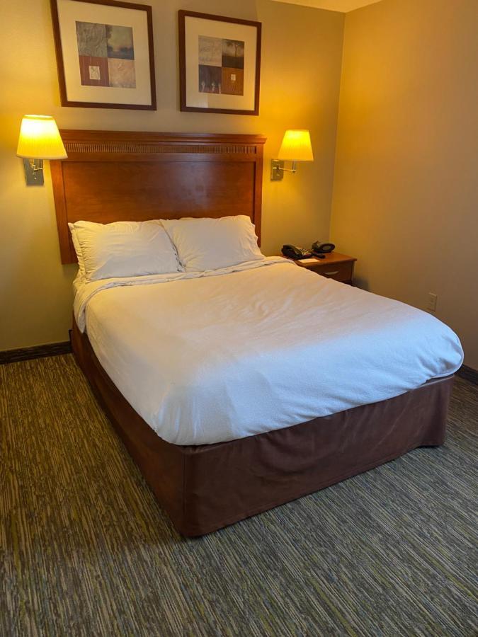 Candlewood By Ihg 3*